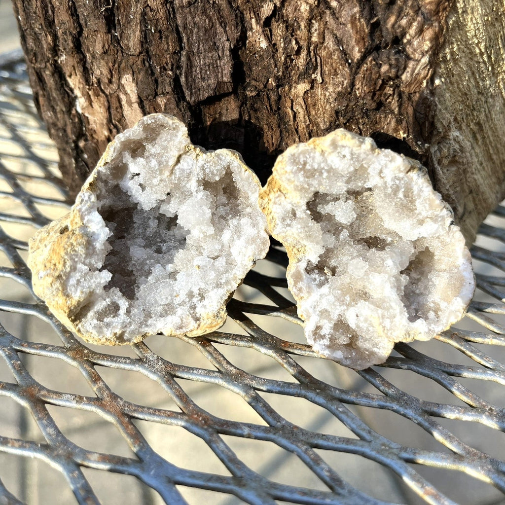 Large Geode Crystal Quartz Specimen Open Geode Pair W/Stands Morocco Blue Geode - Foto 5